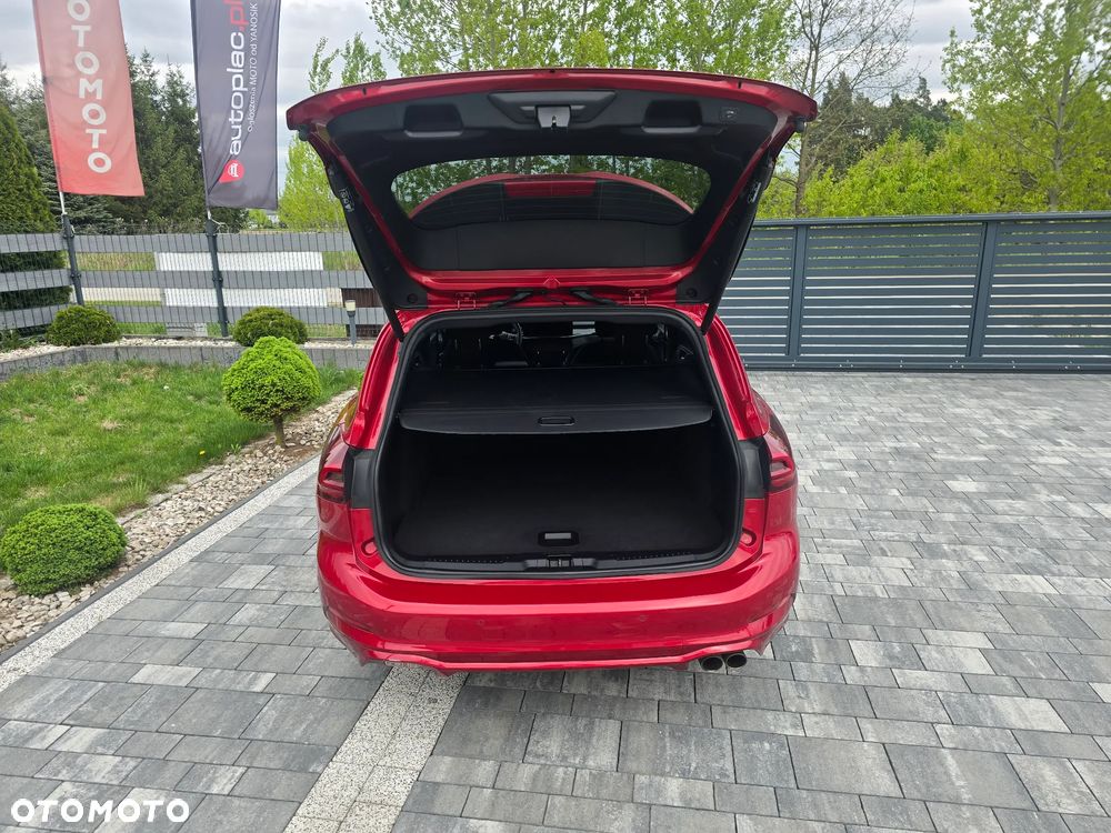 Ford Focus 1.0 EcoBoost Hybrid ST-LINE X - 10