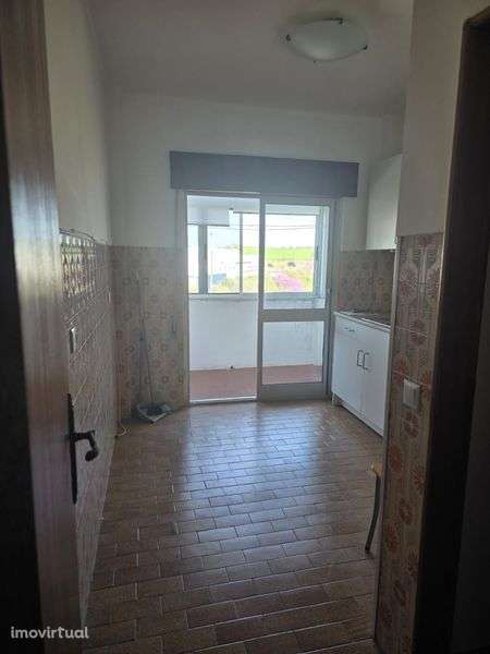 Apartamento T1 Arruda dos Vinhos - Grande imagem: 5/12