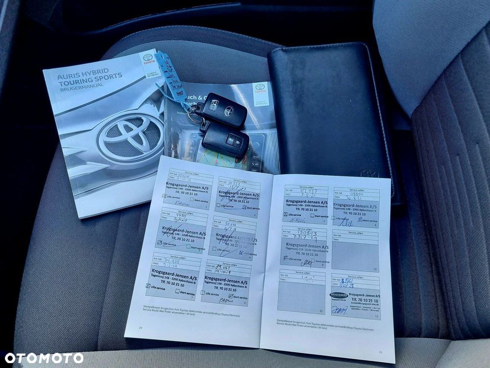 Toyota Auris Hybrid 135 Premium - 21