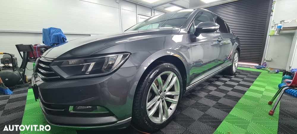 Volkswagen Passat - 2