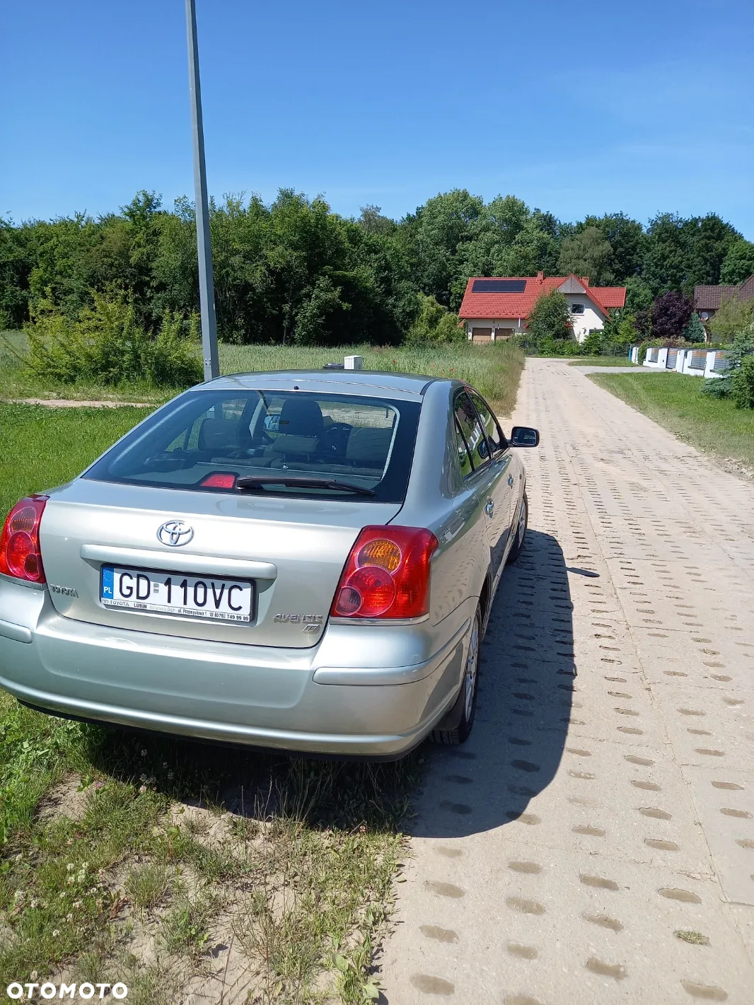 Toyota Avensis 1.8 VVT-i Terra - 2