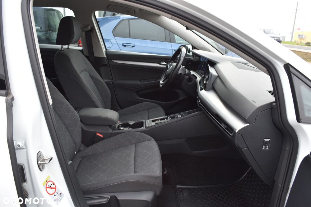 Volkswagen Golf - 34