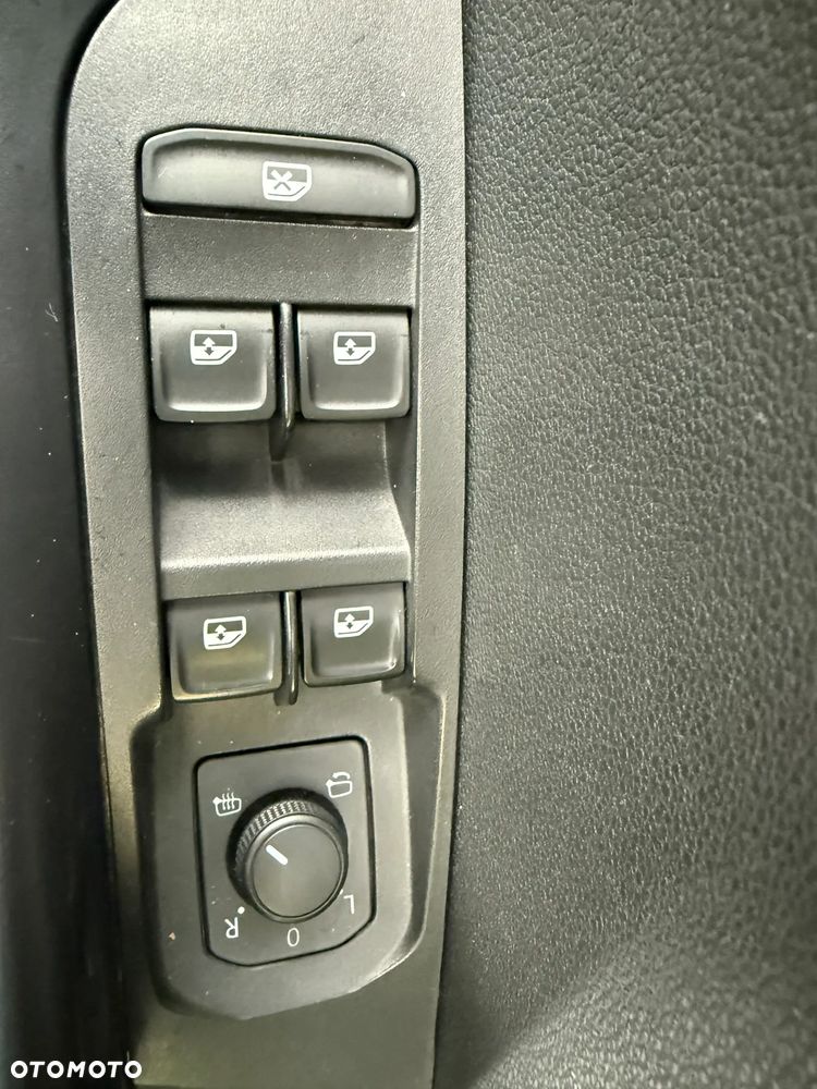 Skoda Karoq 1.5 TSI ACT 4x2 Style DSG - 24