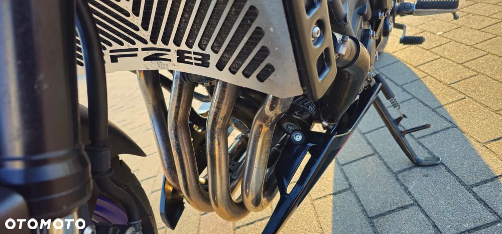 Yamaha FZ8 - 15