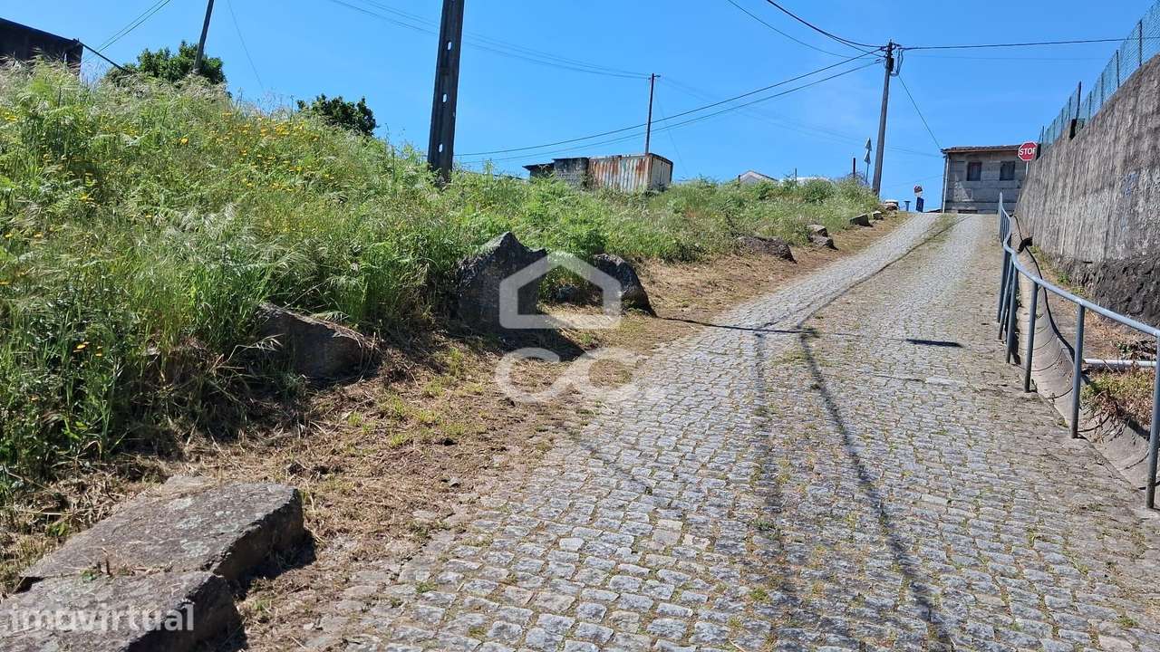 Terreno Urbano em São Torcato, Guimarães - Grande imagem: 5/6