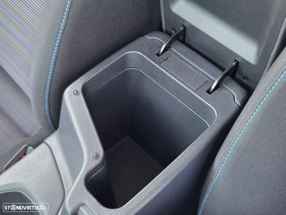Nissan Leaf N-Connecta Two Tone - 31