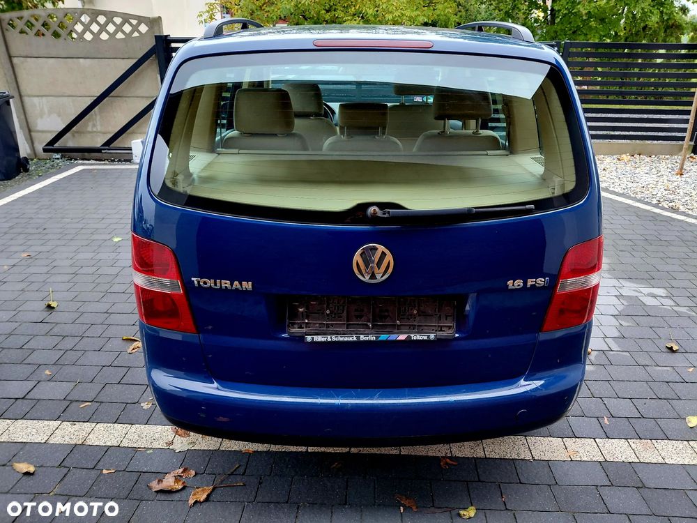 Volkswagen Touran 2003 photo 4
