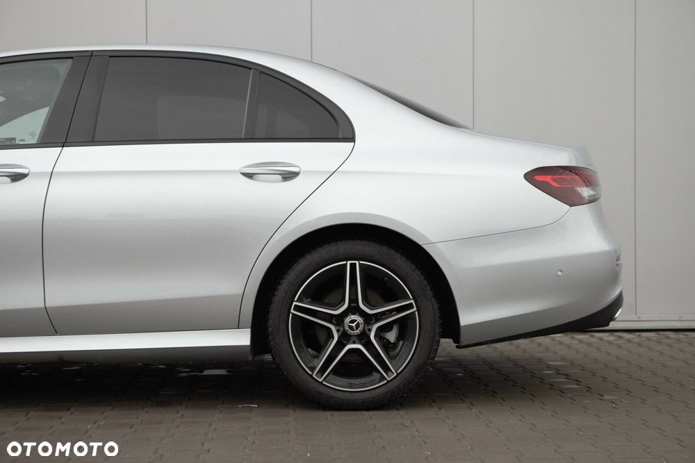 Mercedes-Benz Klasa E - 14