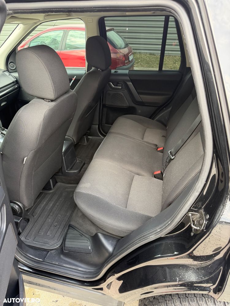 Land Rover Freelander 2.2 SD4 SE - 11
