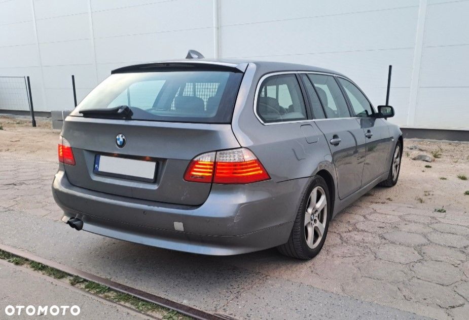 BMW Seria 5 525d xDrive - 6