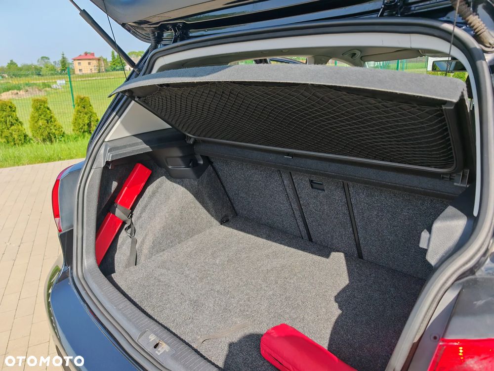 Volkswagen Golf 1.6 Comfortline - 21