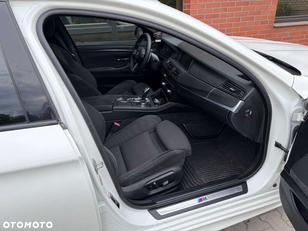 BMW Seria 5 530d xDrive Sport-Aut - 18