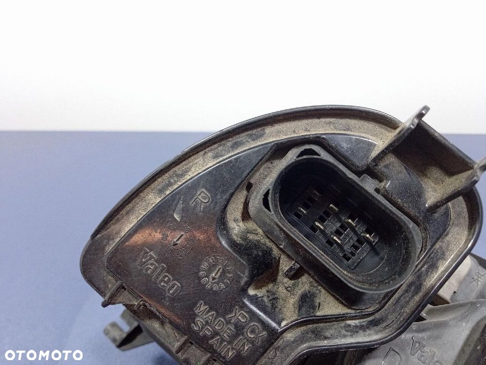 AUDI A4 B5 LIFT 99- REFLEKTOR PRAWY LAMPA H7 EU 8D0941030AK - 4