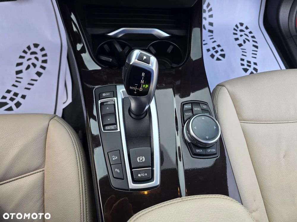 BMW X3 xDrive28i xLine - 28