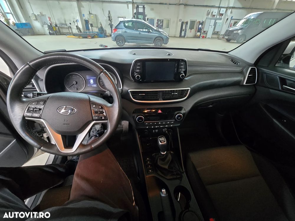 Hyundai Tucson 1.6 T-GDi 4WD 6MT Style - 17