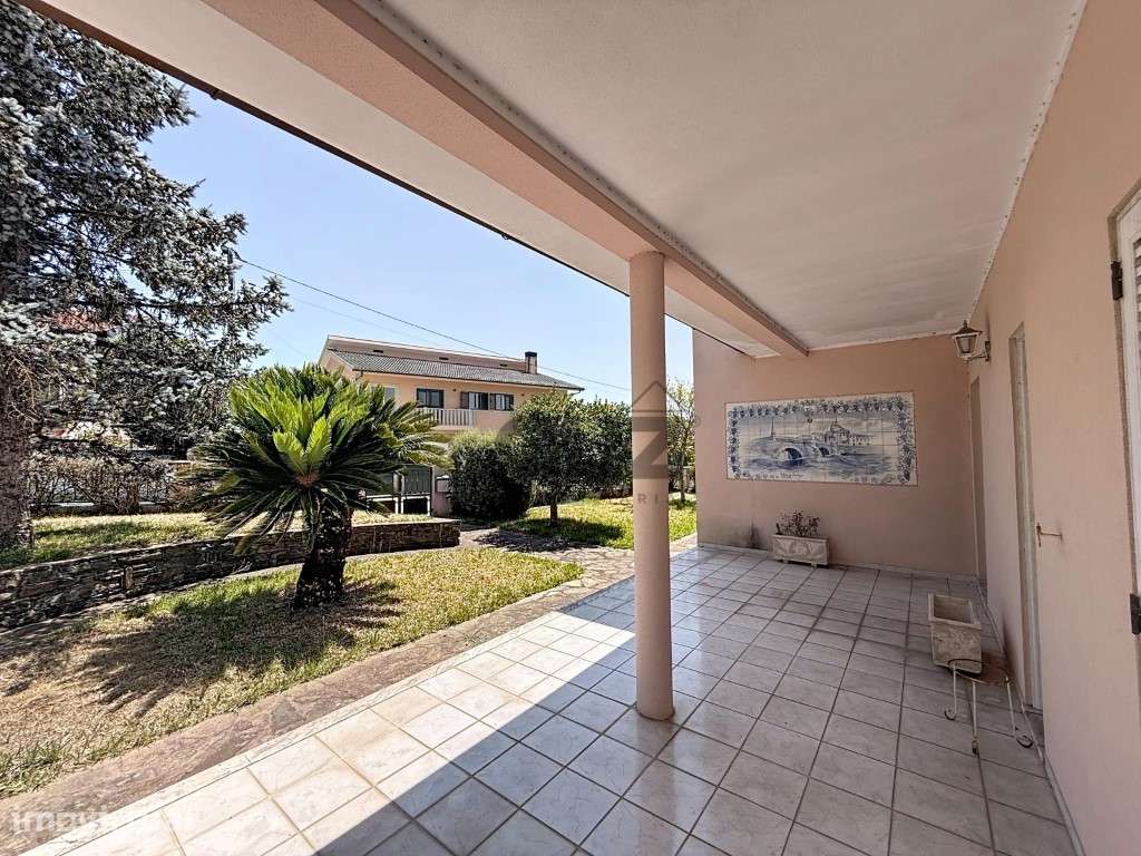 Moradia com piscina | Madalena, Amarante - Grande imagem: 4/33