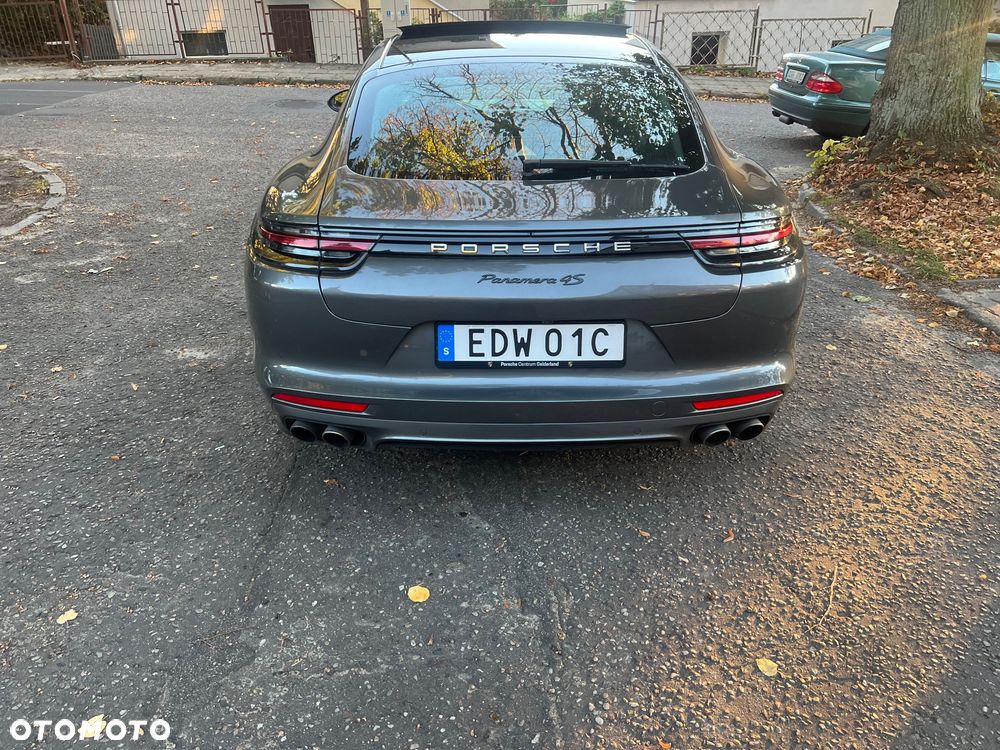 Porsche Panamera 4S - 5