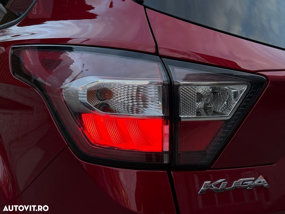 Ford Kuga 2.0 TDCi 4x4 Aut. ST-Line - 29