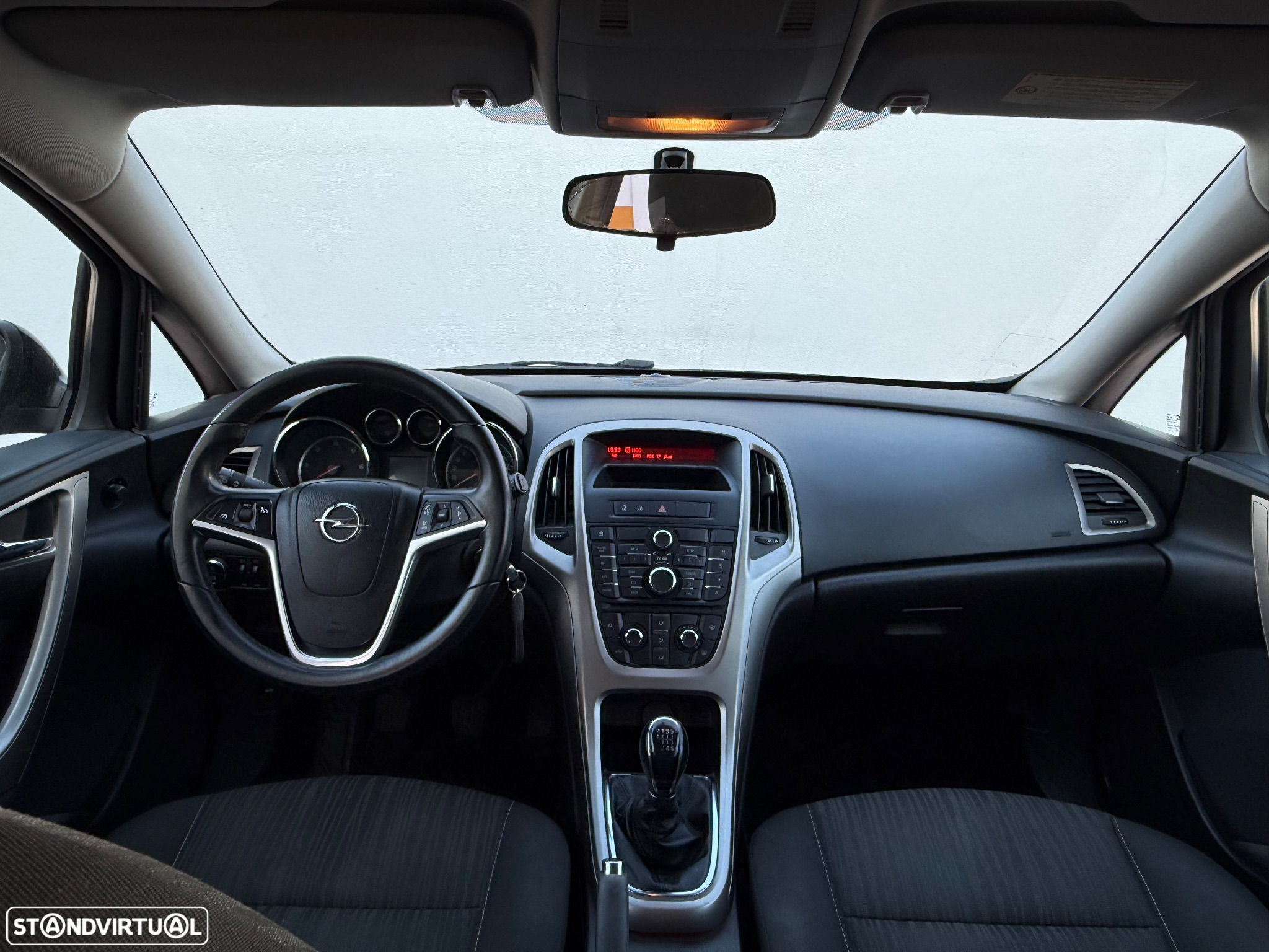 Opel Astra 1.7 CDTi Edition - 12