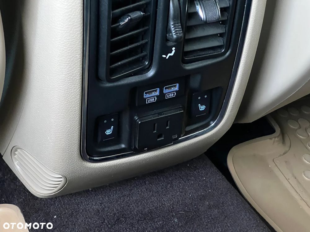 Jeep Grand Cherokee - 21