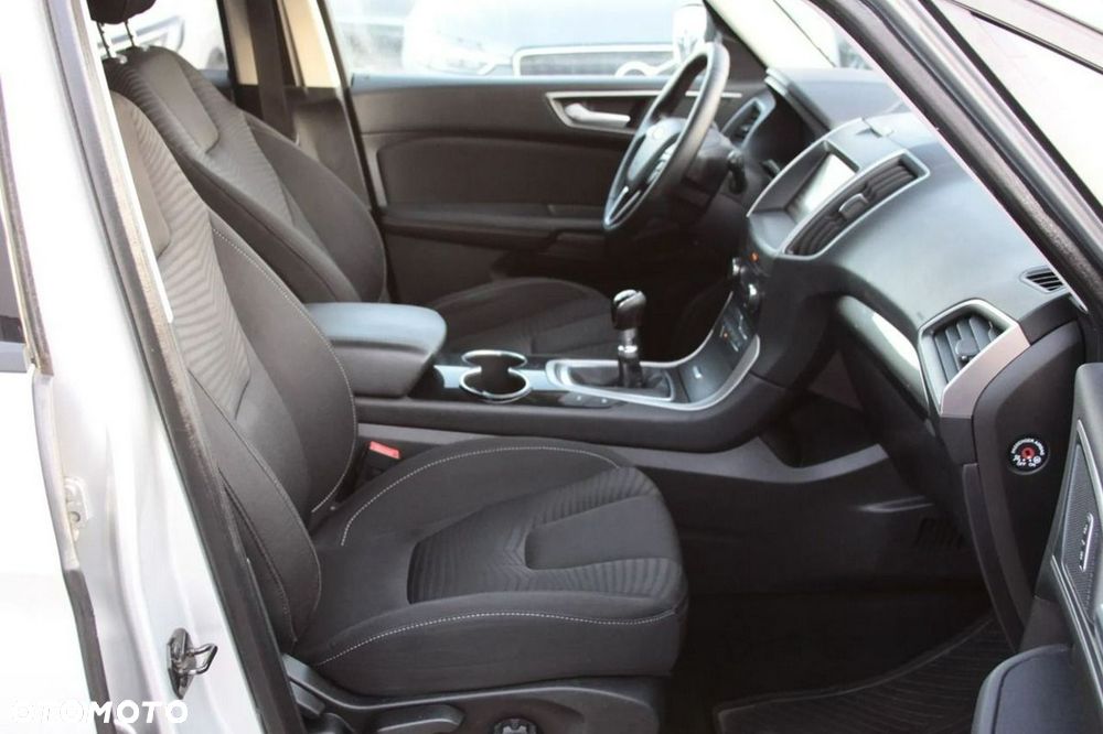 Ford S-Max 2.0 TDCi Trend - 15