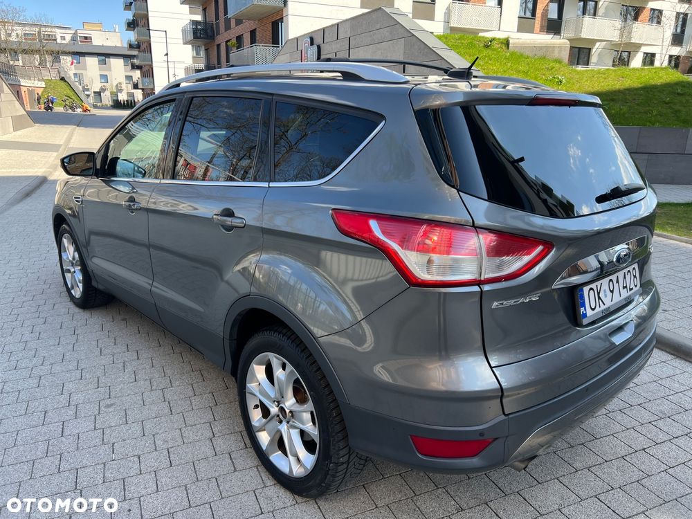Ford Escape 2.0 EcoBoost AWD Titanium - 3