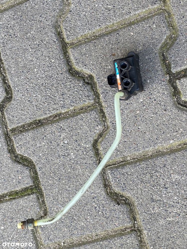 MERCEDES cls 218 212 rozdzielacz airmatic zawor A 2513200158 igla - 1