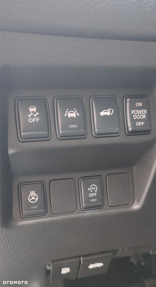 Nissan X-Trail - 10