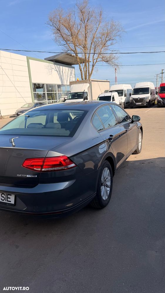 Volkswagen Passat 2.0 TDI Trendline - 4