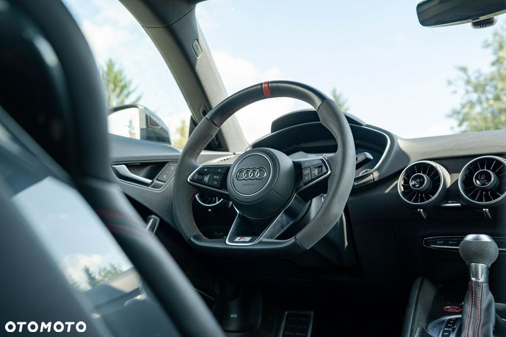 Audi TT S Coupé - 20