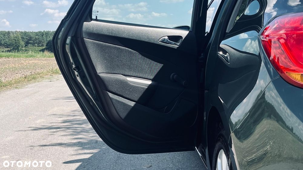 Opel Astra 1.6 - 10