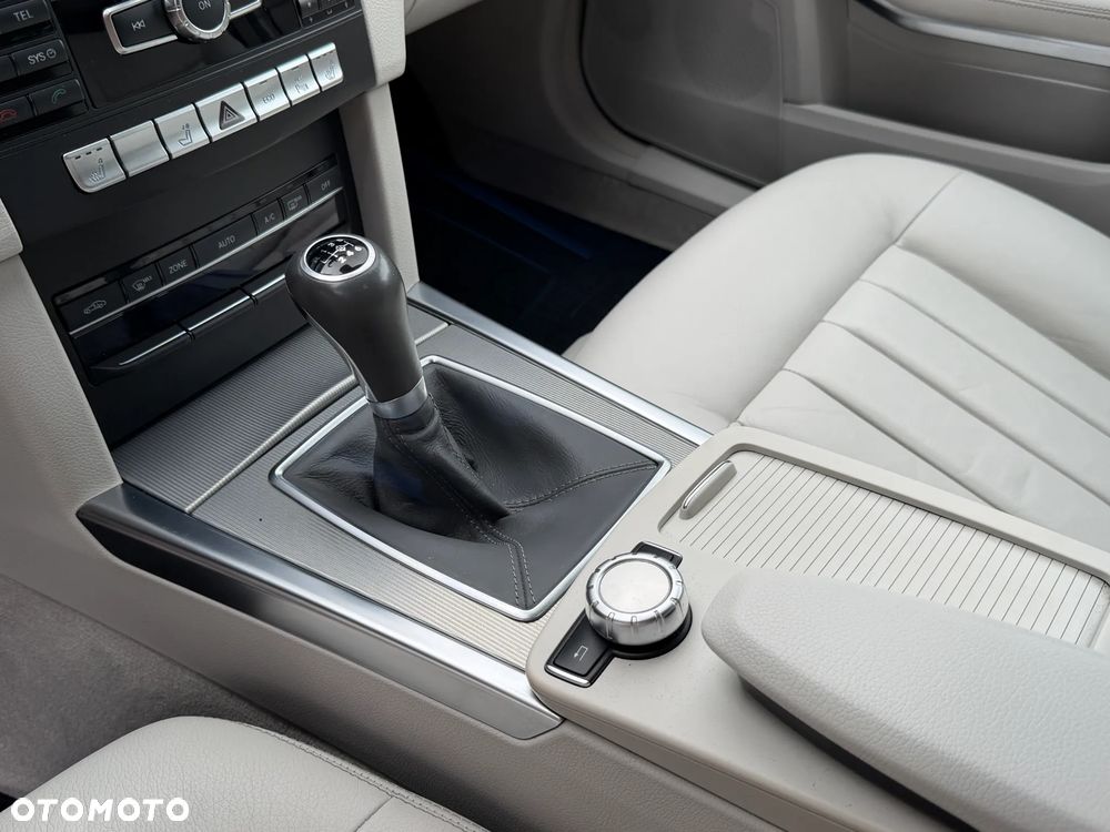 Mercedes-Benz Klasa E 200 Avantgarde - 23