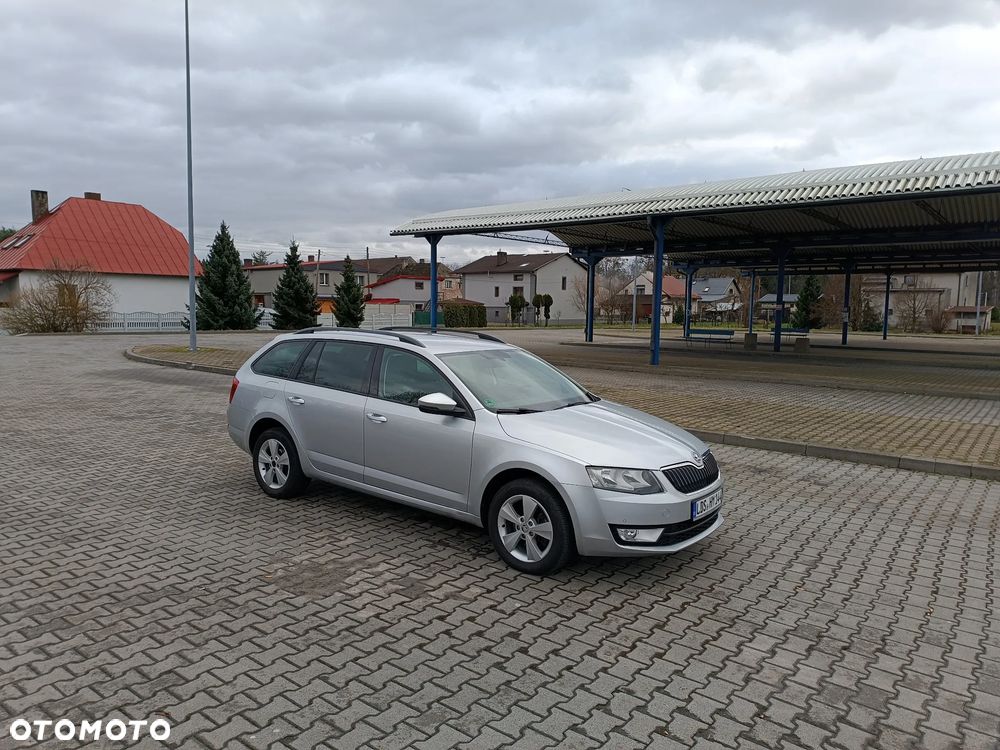 Skoda Octavia 1.6 TDI DPF DSG Elegance - 9