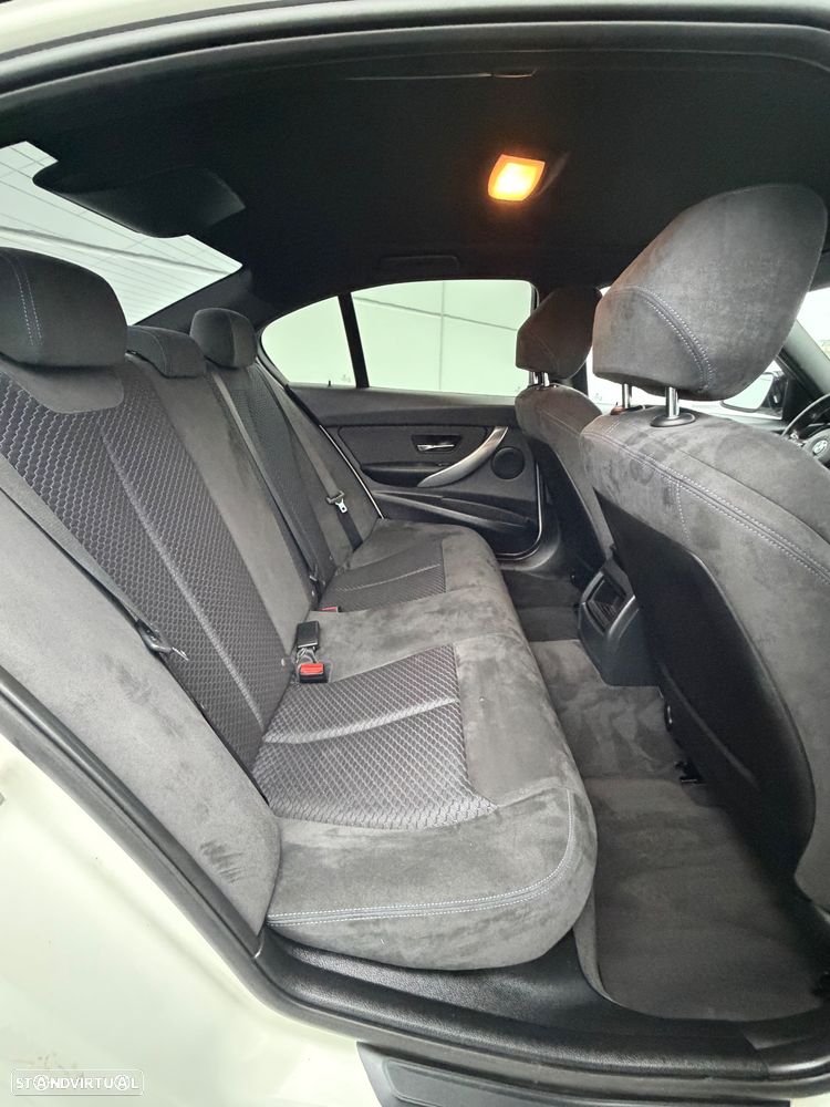 BMW 318 d Pack M - 17