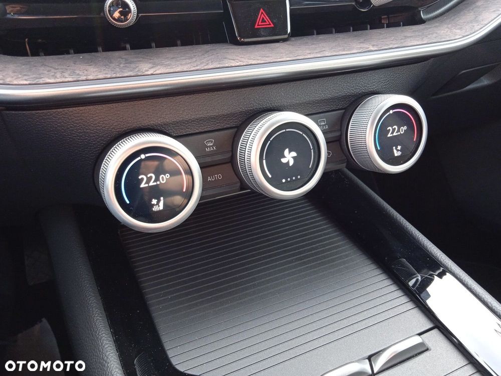 Skoda Superb 2.0 TDI SCR 4x4 L&K DSG - 41