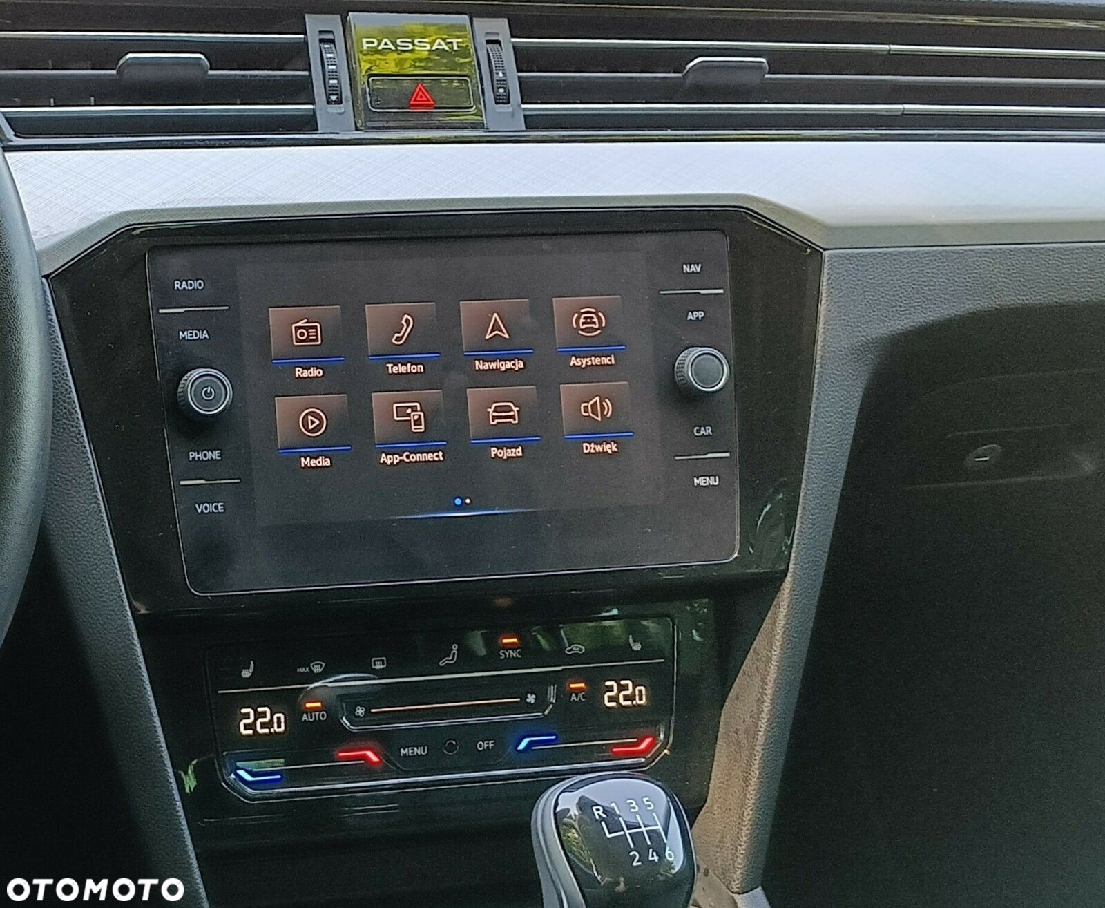 Volkswagen Passat - 22