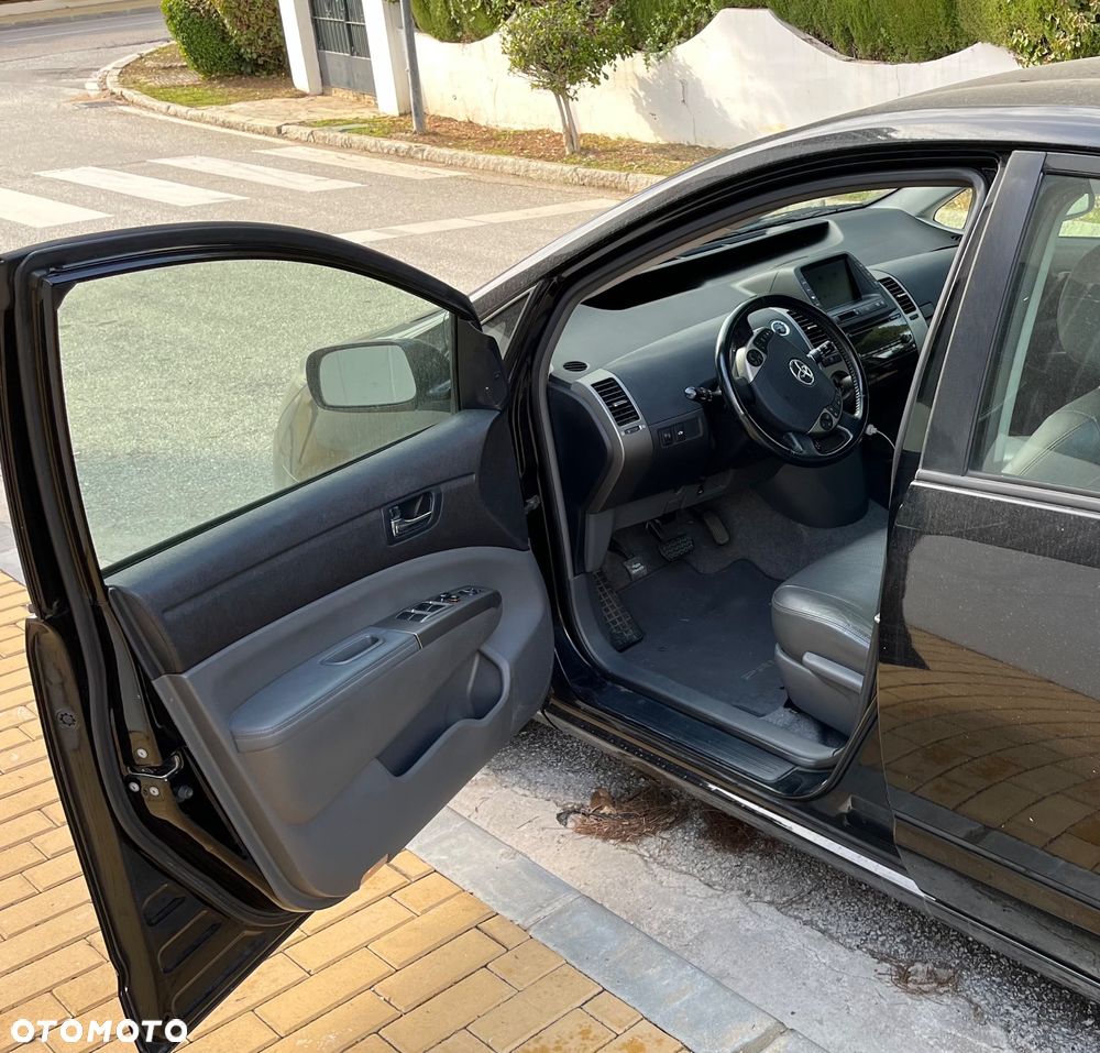 Toyota Prius 1.5 VVT-i Prestige - 8
