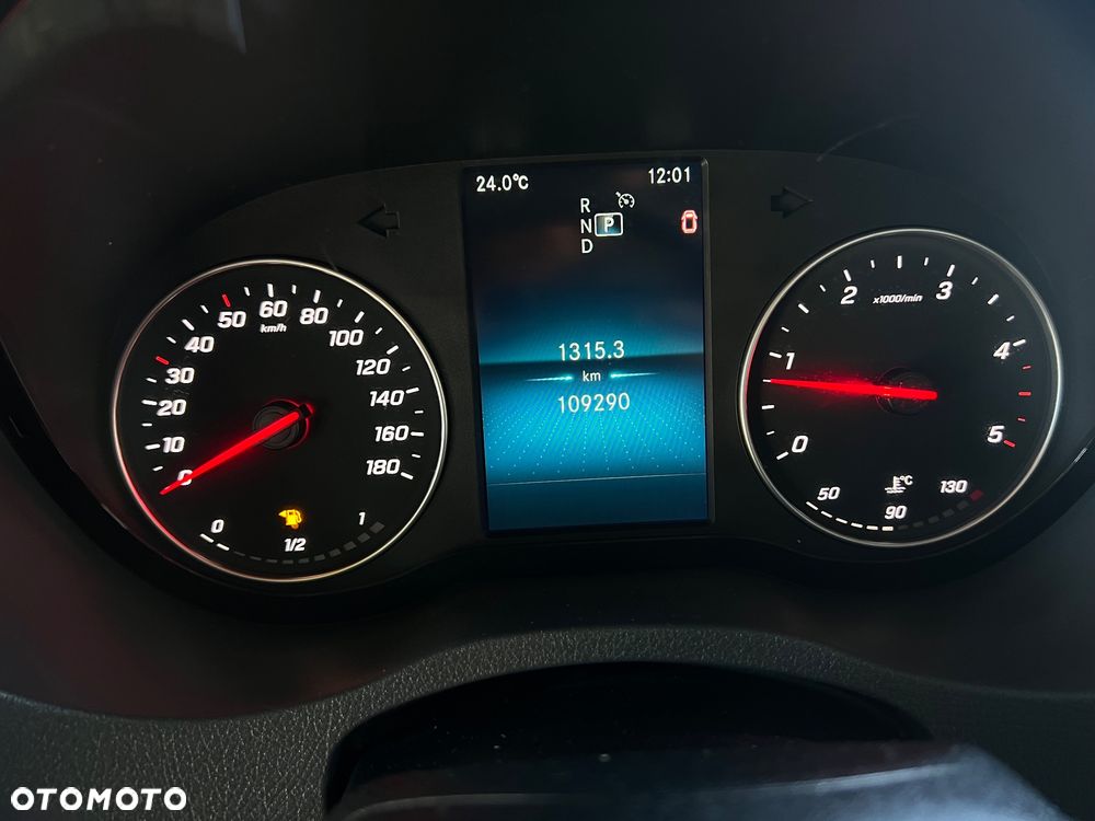 Mercedes-Benz Sprinter - 20