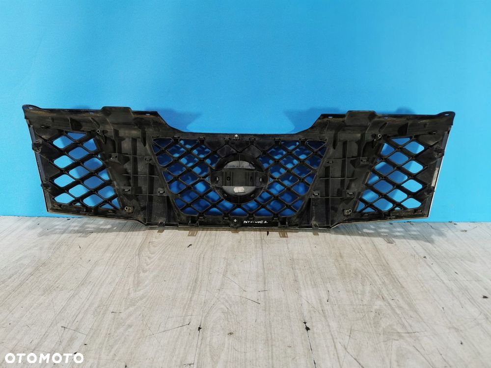 Nissan Pathfinder R51 grill atrapa chłodnicy - 3