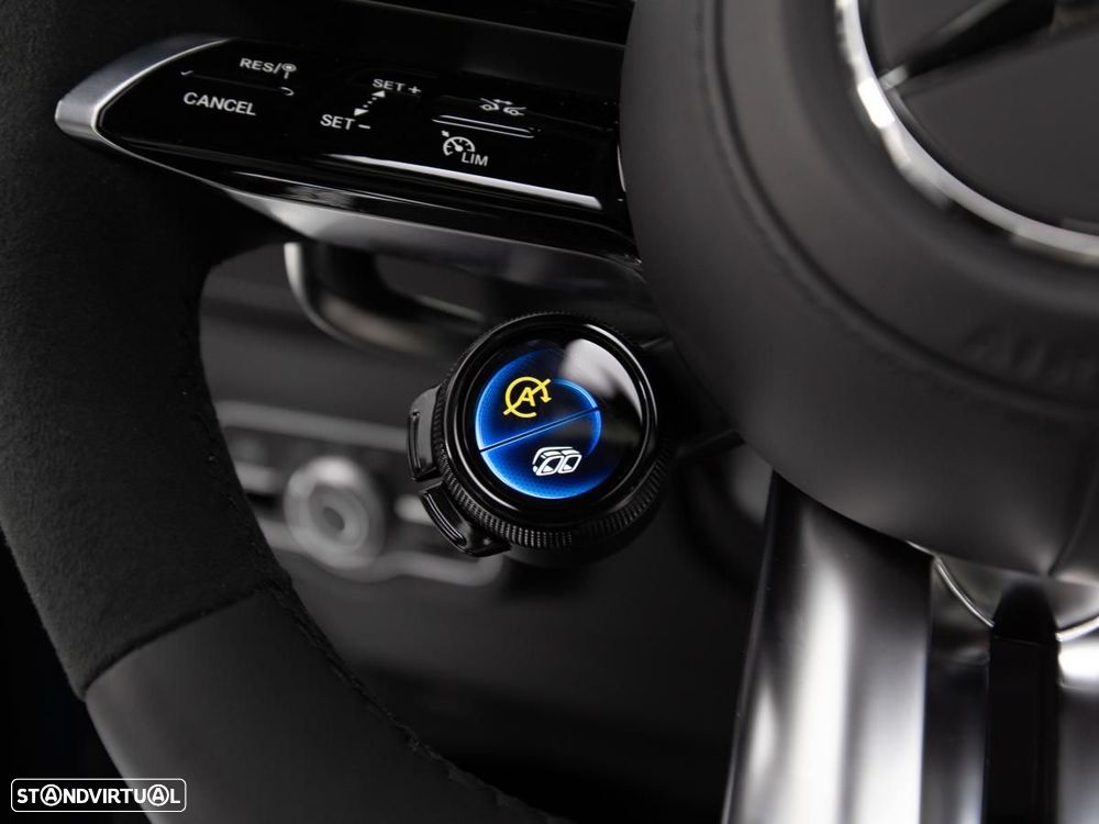 Mercedes-Benz G 63 AMG 4x4 - 32