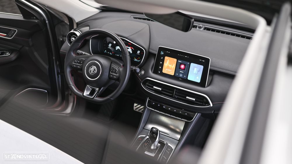 MG EHS 1.5 T-GDI Plug-in Hybrid Luxury - 55