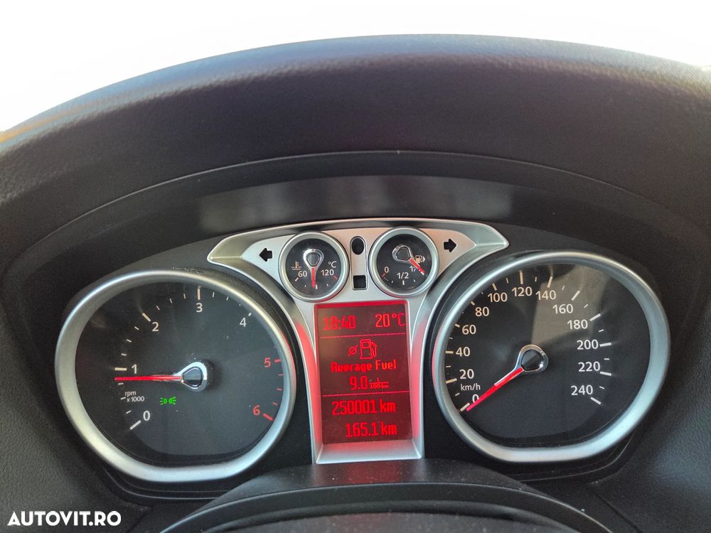 Ford Focus Turnier 2.0 TDCi DPF Titanium - 6