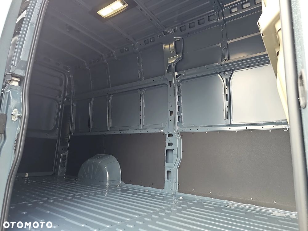 Peugeot BOXER Furgon L4H3 - 12