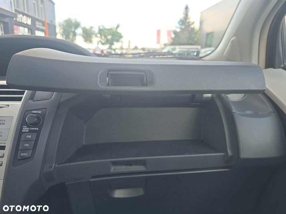 Toyota Yaris 1.3 Luna A/C - 23