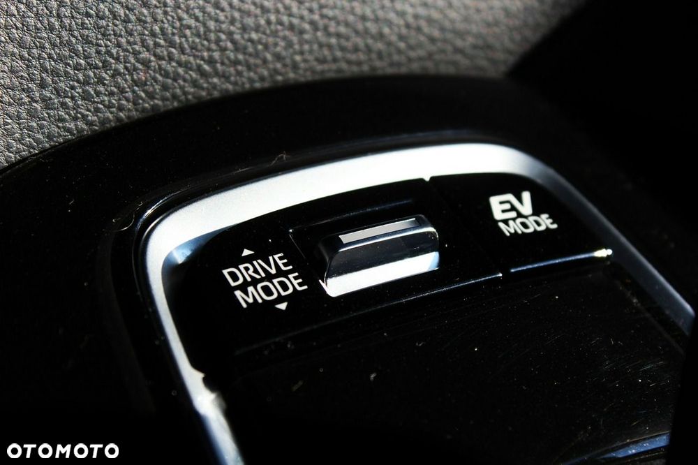 Toyota Corolla 1.8 Hybrid Comfort - 26