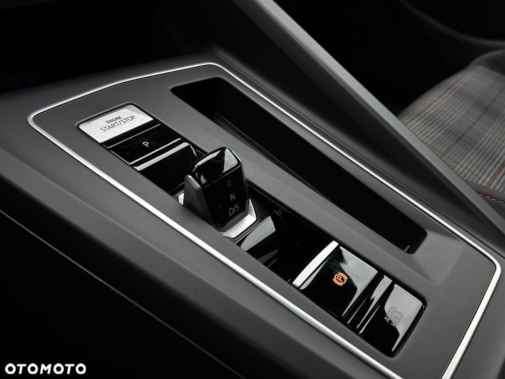 Volkswagen Golf 2.0 TSI GTI DSG - 17