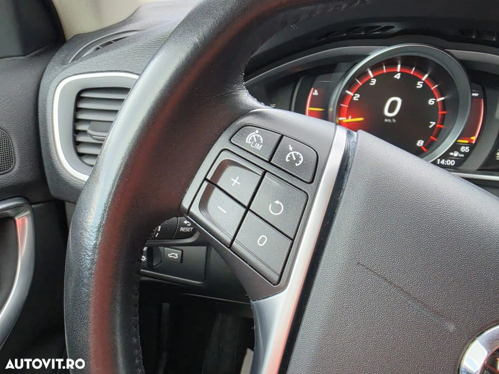 Volvo V40 - 21