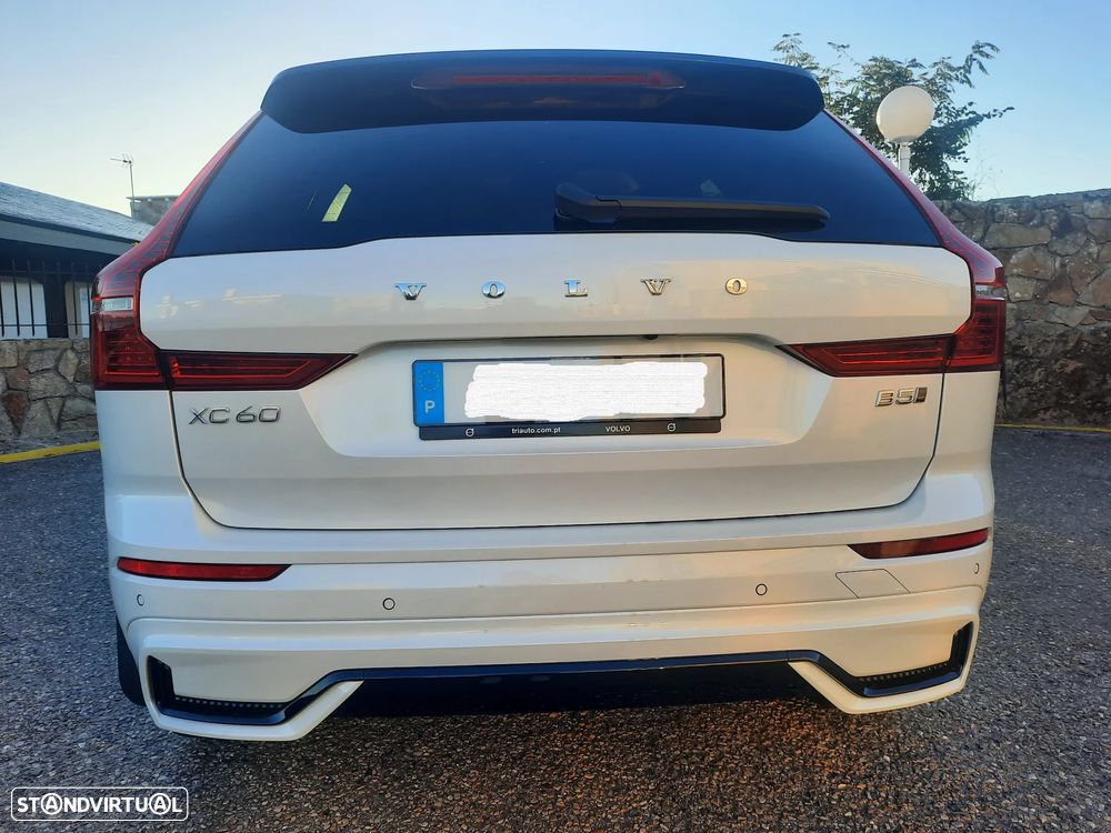 Volvo XC 60 2.0 B5 R-Design AWD - 7