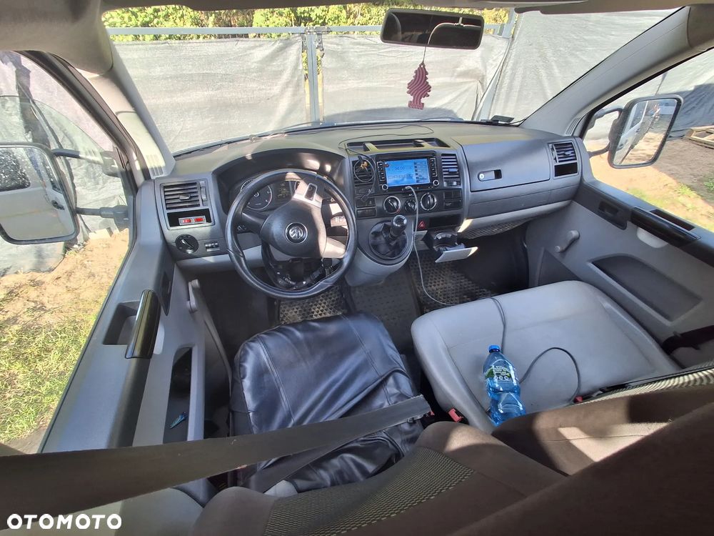 Volkswagen Transporter - 9