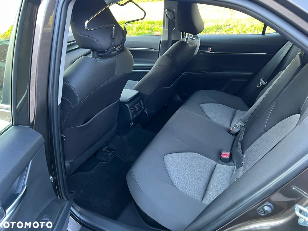 Toyota Camry 2.5 Hybrid Comfort CVT - 11